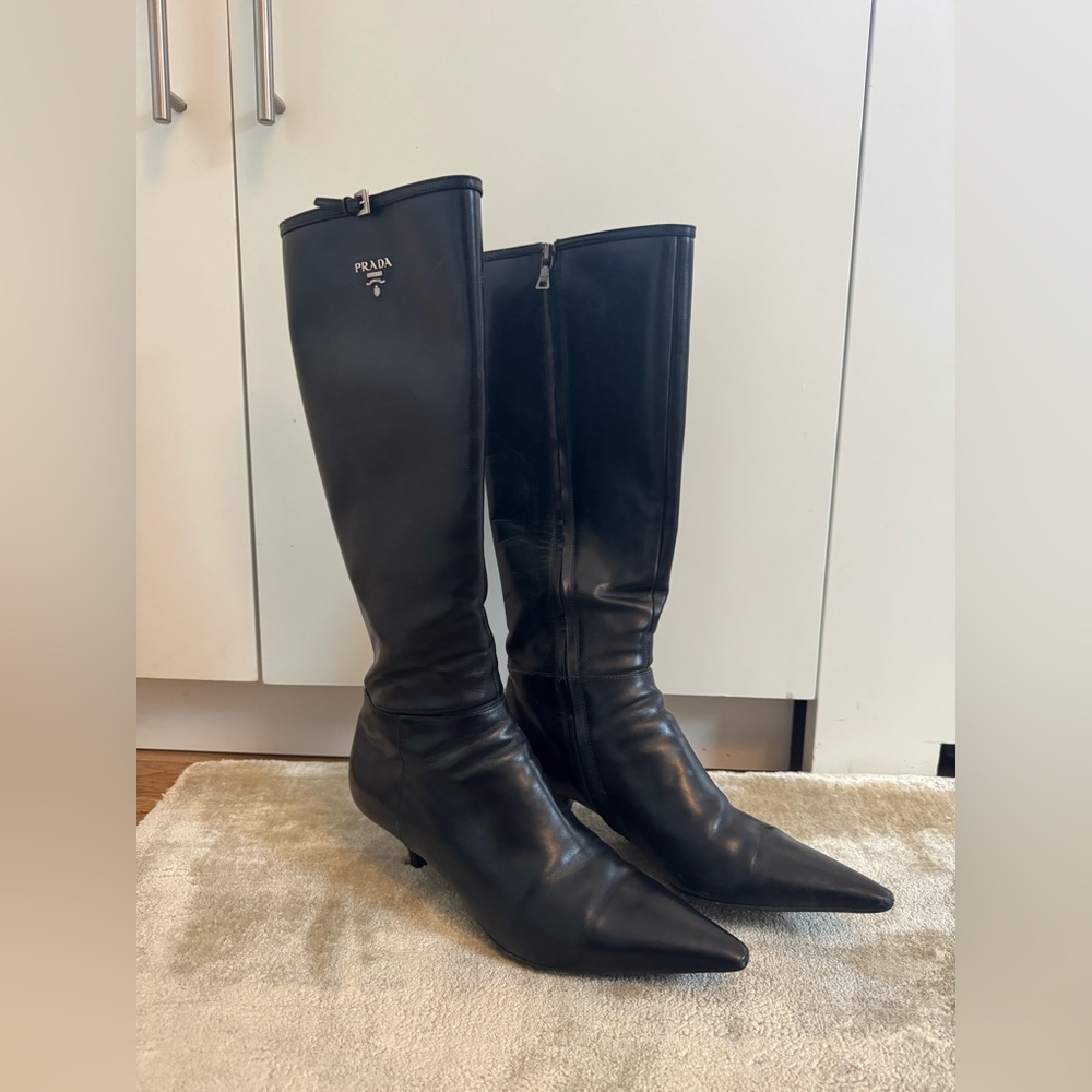 Prada Knee High Leather Boots* WORN THREE TIMES* (vintage)